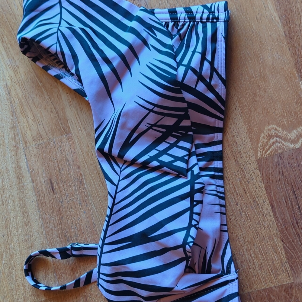 Kona Sol women's swim top